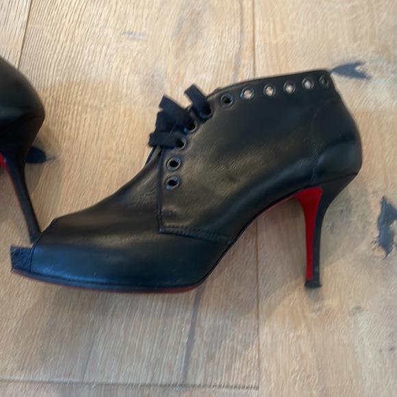 AUTHENTIC CHRISTIAN LOUBOUTIN BOOTIES - Picture 9 of 16